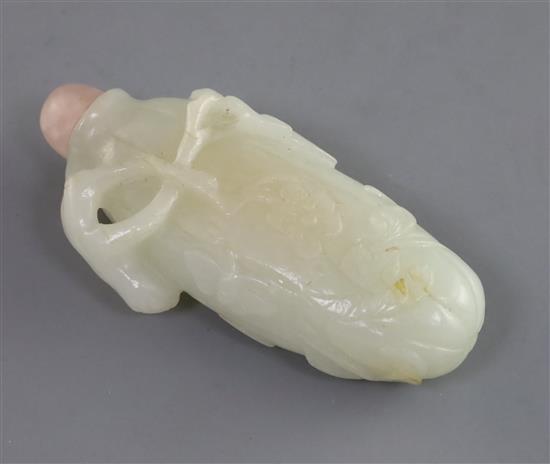 A Chinese white jade snuff bottle, 19th century, H. 7cm excluding stopper
